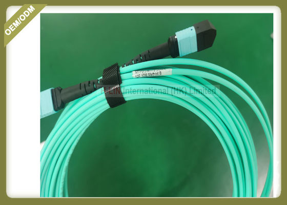 Chine Femelle d'USCONNEC MTP au câble femelle de fibre du noyau OM4 12 de MTP avec la méthode A ou B de Polority fournisseur